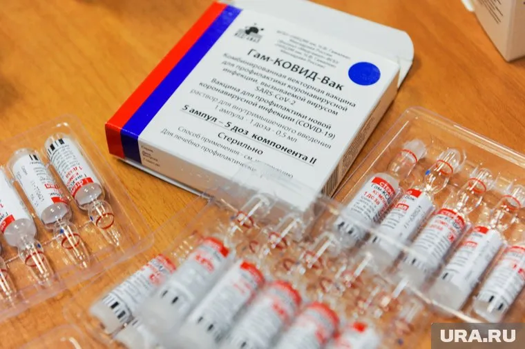 Второй компонент вакцины от COVID-19 можно ввести на 28 день