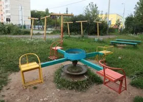 Массовые сносы детских площадок в Нефтеюганске связали с выборами