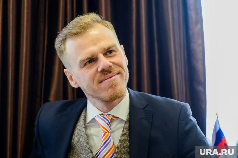 Соперничать с опытным политиком-эсером будет доктор Антон Рыжий