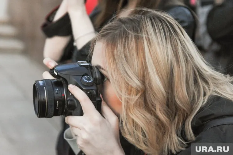 В Лангепасе жительницу прогнали от здания мэрии из-за фотографий (фото из архива)