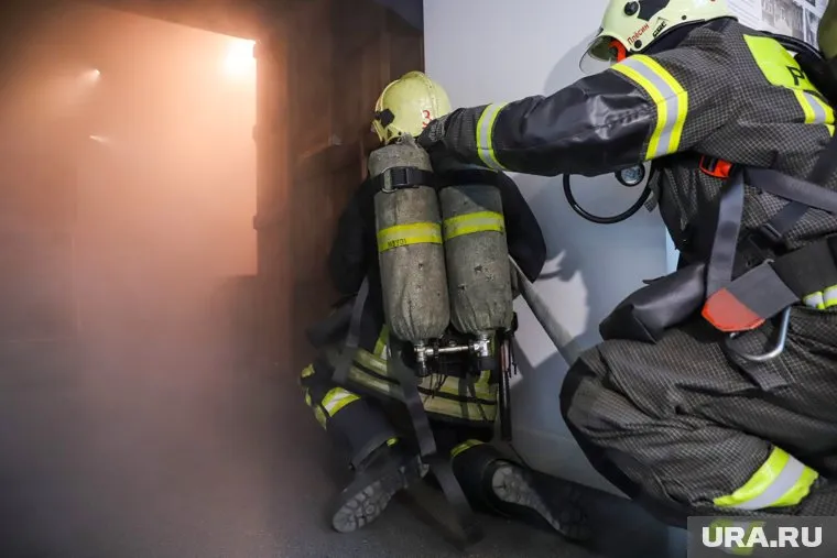 Дом загорелся ночью