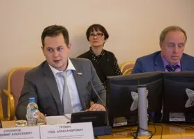 Тюменский депутат предложил выставлять счета государствам, чьи граждане привезли в Россию ВИЧ