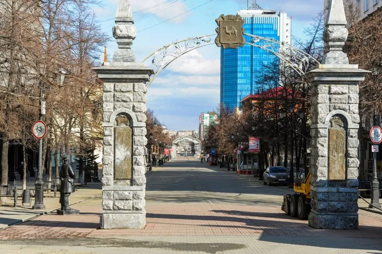 Пустой город. Дезинфекция челябинских улиц, обстановка в четвертый день карантина. Челябинск