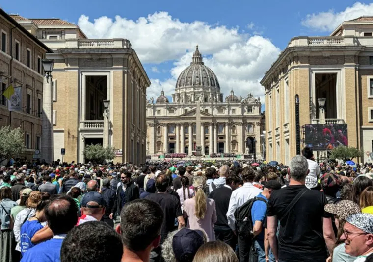 Конклав для избрания нового папы Римского соберется 7 мая