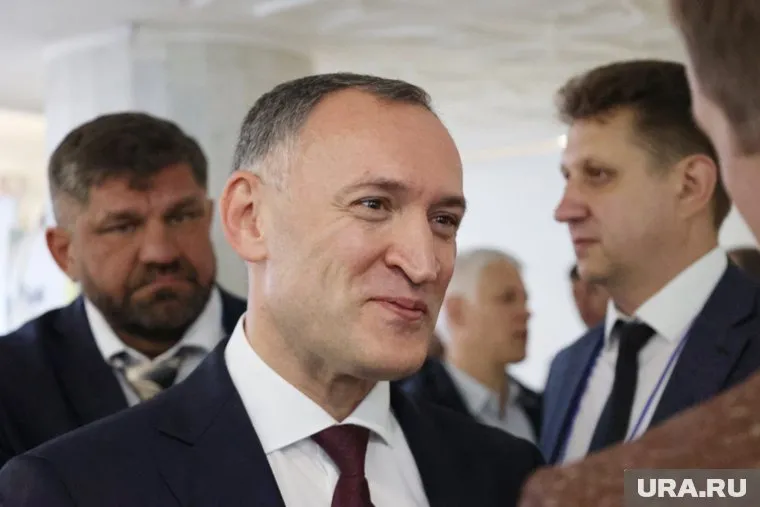 В Кургане Андрея Шпиленко покатали на вездеходе