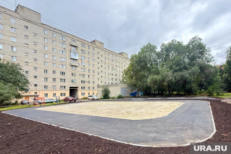 В центре Кургана благоустраивают заброшенную территорию