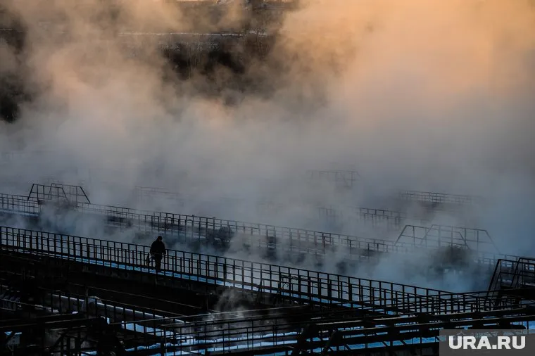 Облако газа поднялось над Металлургическим районом глубокой ночью