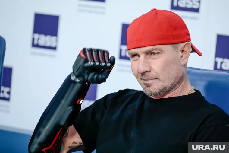 Награда вручается за достижения, которые не требуют дополнительных пояснений