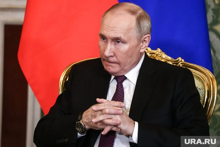 Владимир Путин передал завод в распоряжение Росимущества