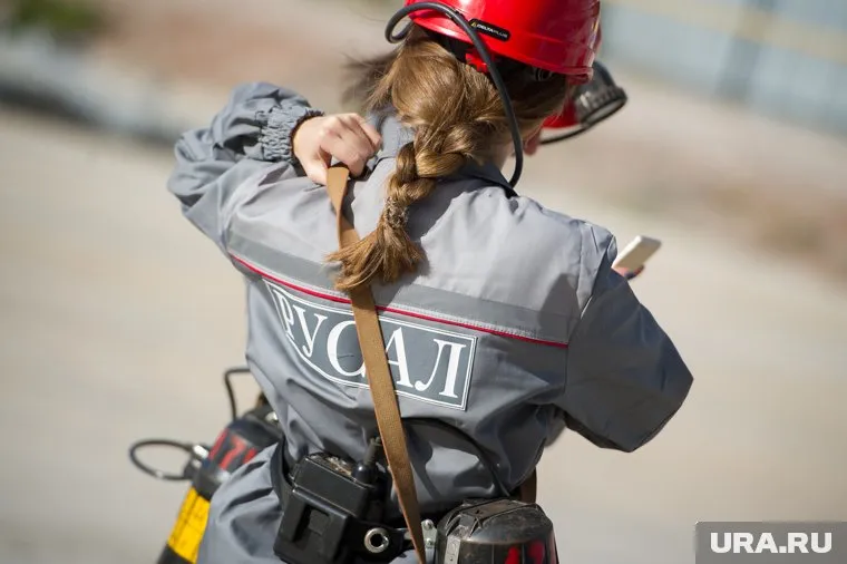 Шахтеры говорят, что "РУСАЛ" давит на независимый профсоюз, добиваясь сокращения числа его членов и уменьшения влияния