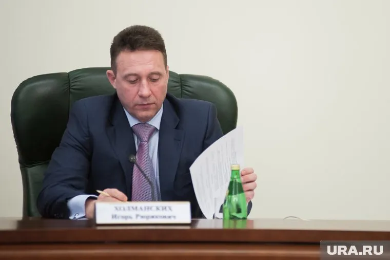 Николай Цуканов скоро приедет в Екатеринбург. Но Холманских его опередил