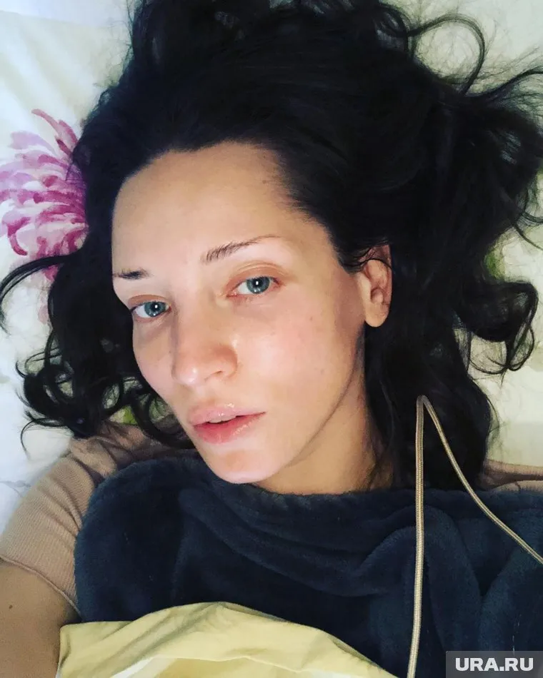 Сейчас танцовщица в больнице