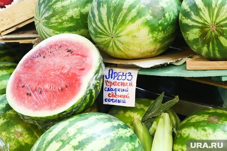 Манохина заявила, что людям с сахарным диабетом стоит с осторожностью употреблять арбуз