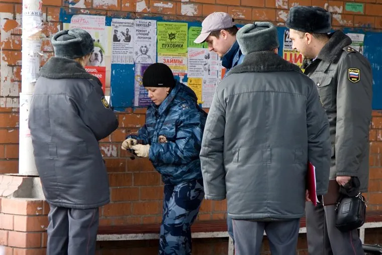 Взрывное устройство
Курган
остановка у Куйбышева 75
22.11.2013г