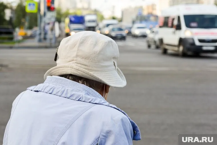 С пенсионеров-должников хотят перестать взыскивать долги, не превышающие 100 тыс. рублей