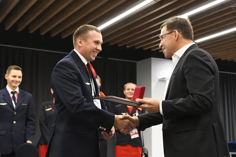 Встреча экипажа УА с губернатором СО. Екатеринбург