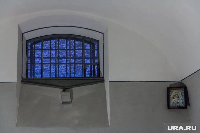 Директор строительной фирмы проведет за решеткой три года