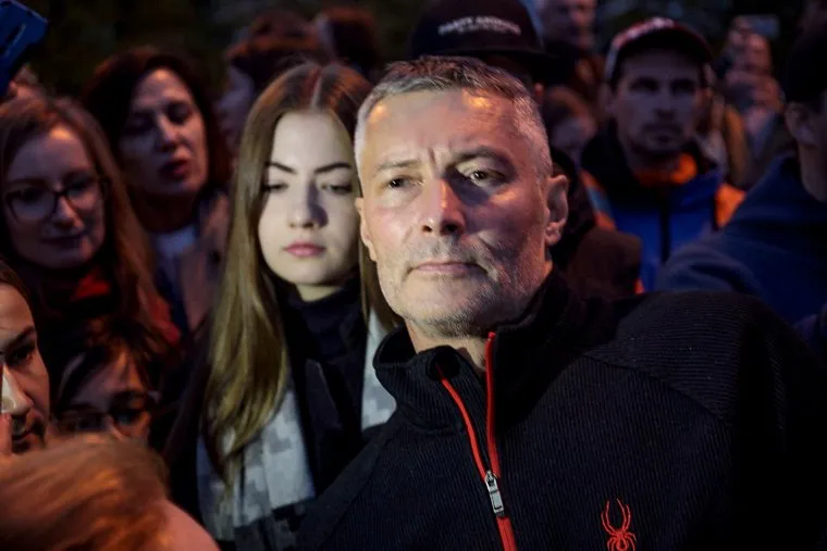 Четвертый день протестов против строительства храма Св. Екатерины в сквере у театра драмы.Екатеринбург