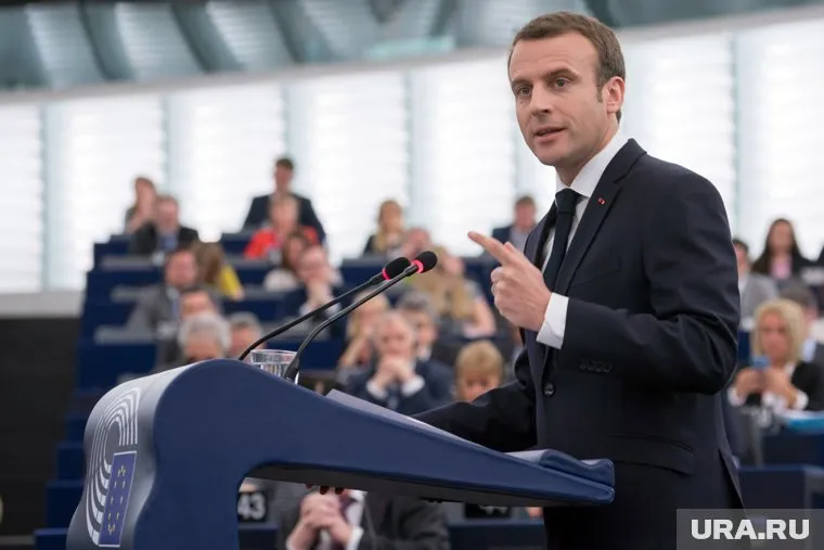 Макрон введет войска на Украину, если линия фронта разрастется до Киева или Одессы, пишет издание