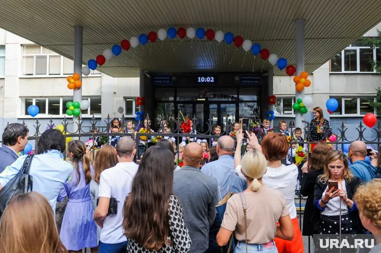 Приказы о зачислении начнут издавать с 1 июля