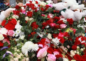 В Ревде простились с сестрами, которые погибли под колесами пьяного водителя