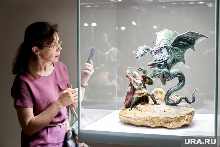 Выставка уральских камнерезов в Музее Фаберже длилась более полугода