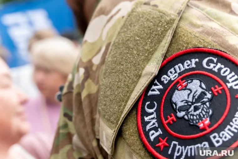 Возложение цветов к памятнику в день Ветерана боевых действий. Пермь