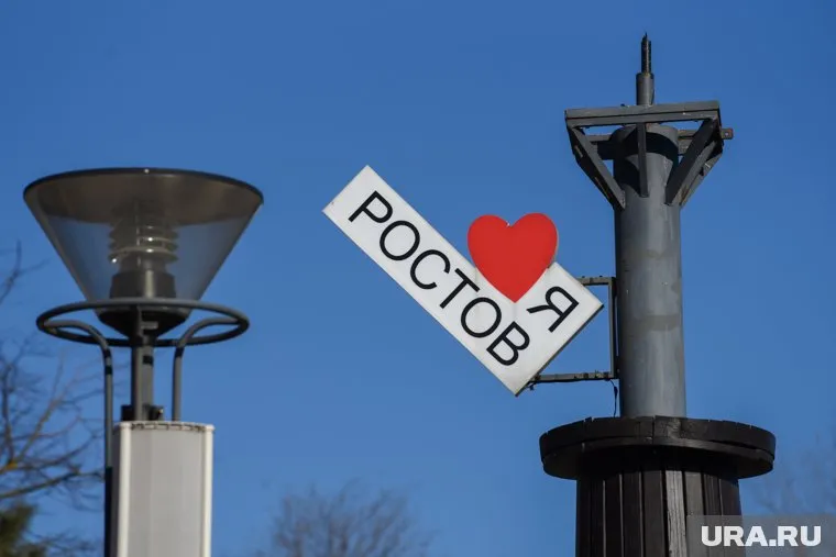 В Ростове-на-Дону нет вооруженных людей, передает корреспондент