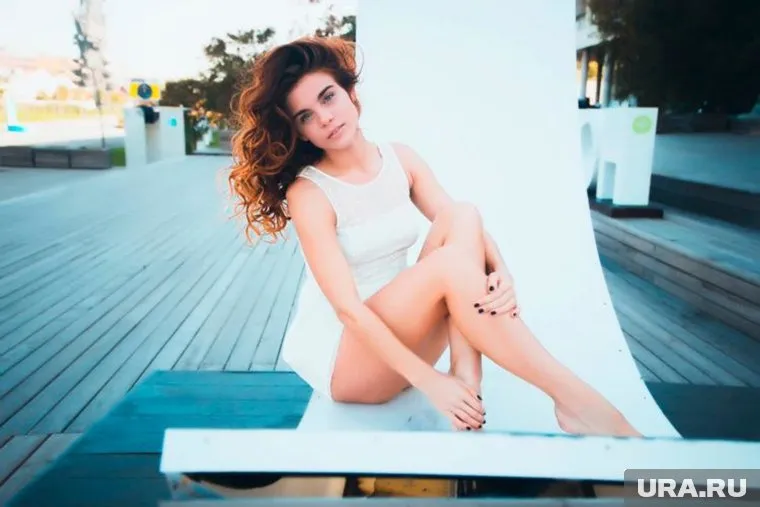 Актриса стала должницей перед родным институтом культуры