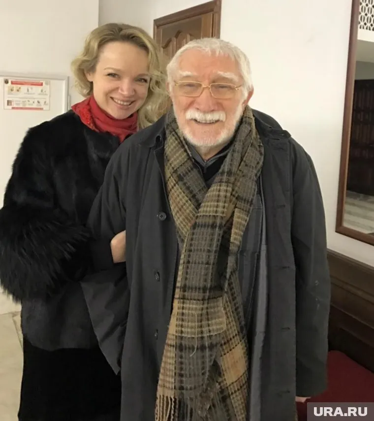 Джигарханян и Цымбалюк-Романовская официально разведены