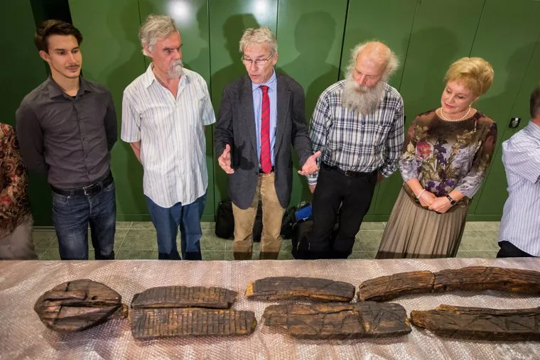 Шигирский идол в Краеведческом музее. Екатеринбург, шигирский идол