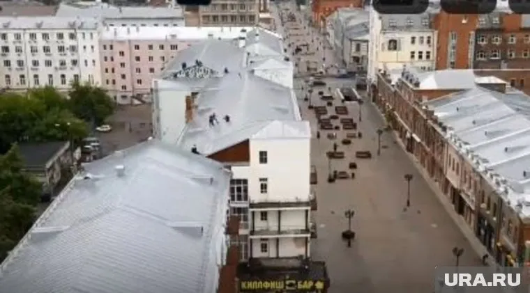 Его пытались спасти сотрудники МЧС