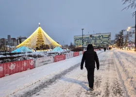 В ЯНАО иномарка снесла пешеходв на тротуаре
