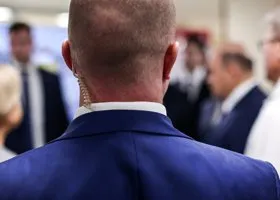 Карлсон рассказал о слежке спецслужб перед интервью с Путиным