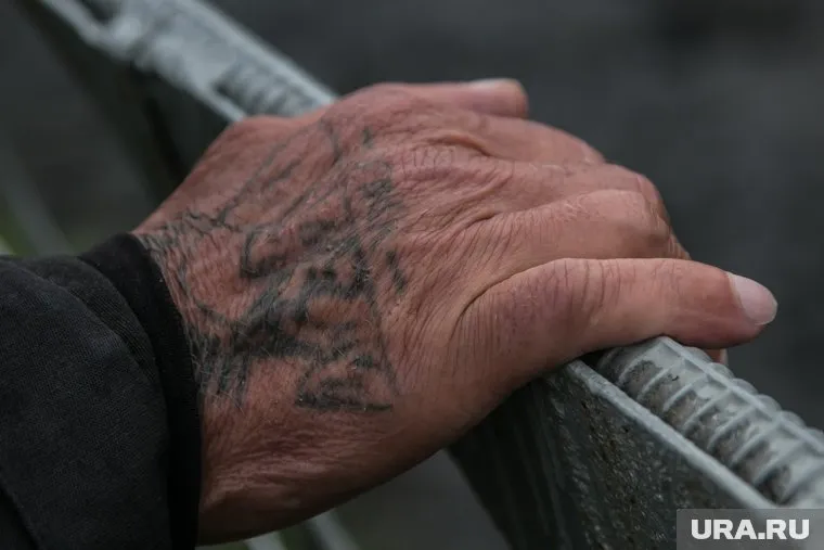 Мужчина завязал с лихим прошлым и пошел в бизнес.