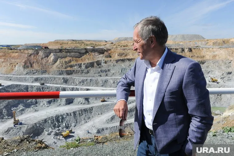 Константин Струков хотел бы вернуть свои вложения в амурскую компанию