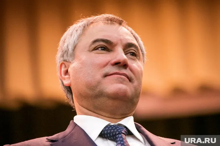 Задача чиновников — служить людям, отметил Володин