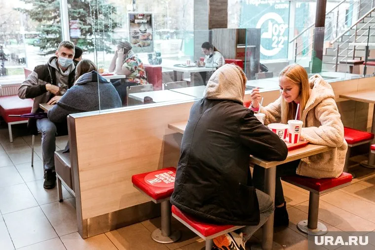 В Тюменской области кафе и рестораны по ночам смогут работать только на вынос и доставку