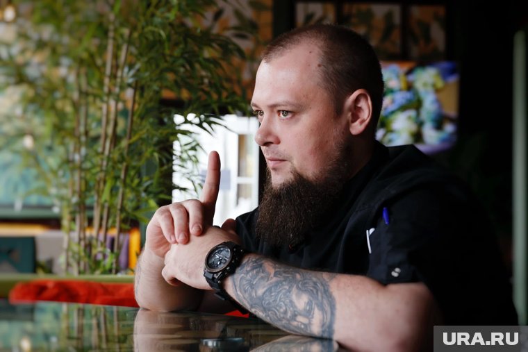 Самурай курганской гастрономии: шеф-повар топового ресторана дал интервью о кулинарных шоу и творчестве