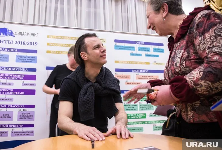 Зрители готовы заплатить немалые деньги за встречу с Теодором Курентзисом