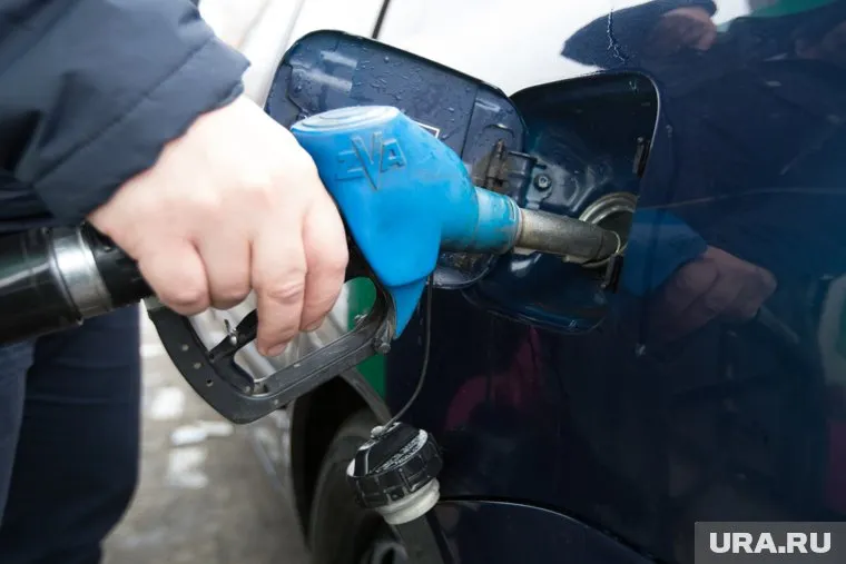 Бензин на независимых АЗС может подорожать на три с лишним рубля