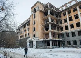 «Нужно выселить жильцов, на первых этажах сделать парковки...»