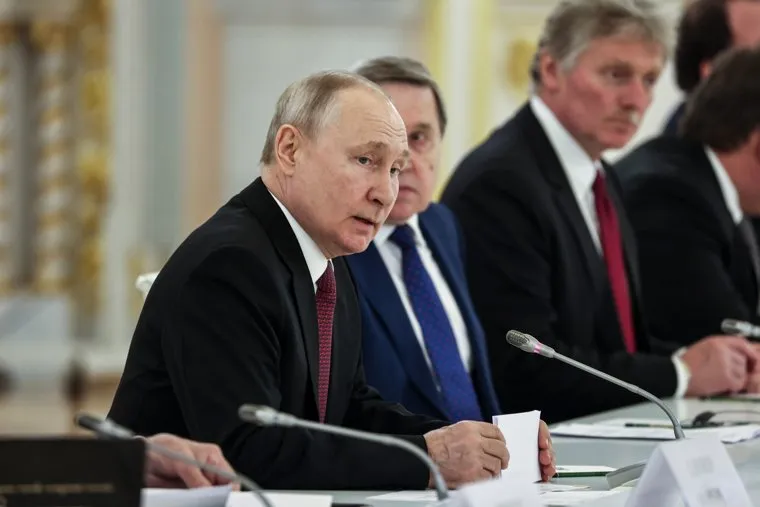 Прибытие президента Алжира Абдельмаджида Теббуна в Кремль. Москва