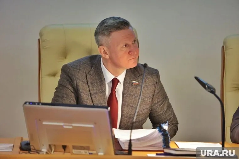 Своей идеей председатель Дмитрий Фролов поделился во время заседания облдумы