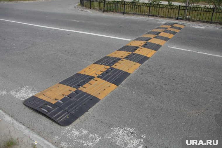 Искусственные неровности устанавливают у пешеходных переходов