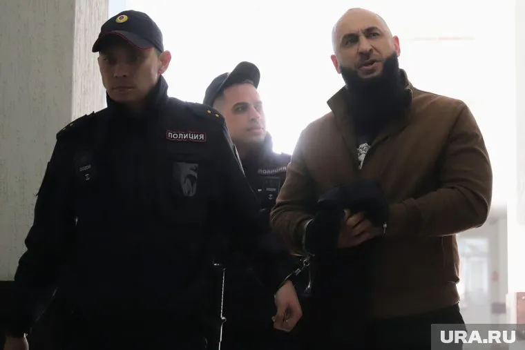 Мусаев заявил, что поддался эмоциям и не бьет женщин