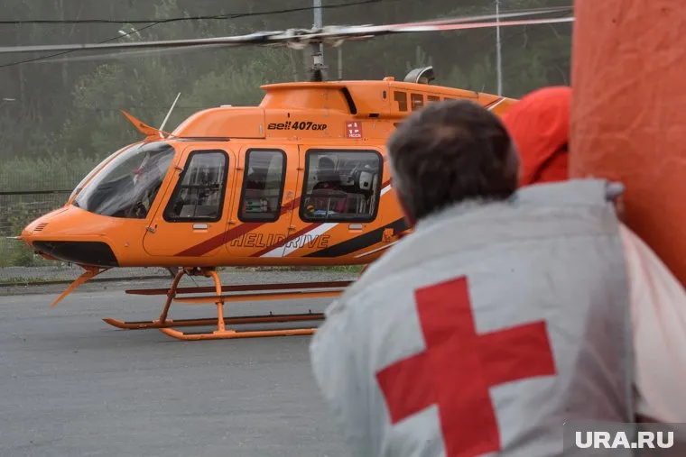 Пострадавшие в результате жесткой посадки Ми-171 в Иркутской области будут переданы медикам (архивное фото)