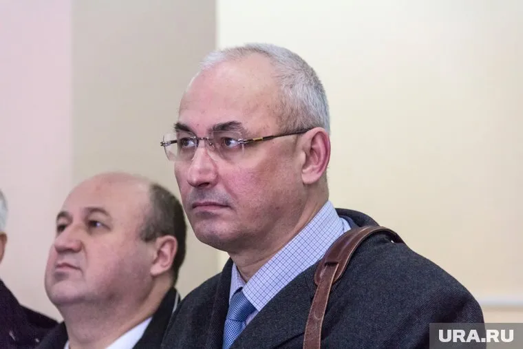 В последний год Кузнецов занимал пост и. о. ректора вуза