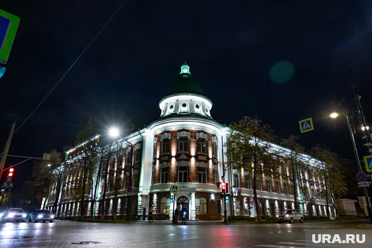 Подсветку на улицах Ленина, Сибирской и Красновишерской завершат к концу июня 2026 года