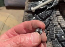 Челябинцы все чаще самостоятельно восстанавливают шипы на зимней резине